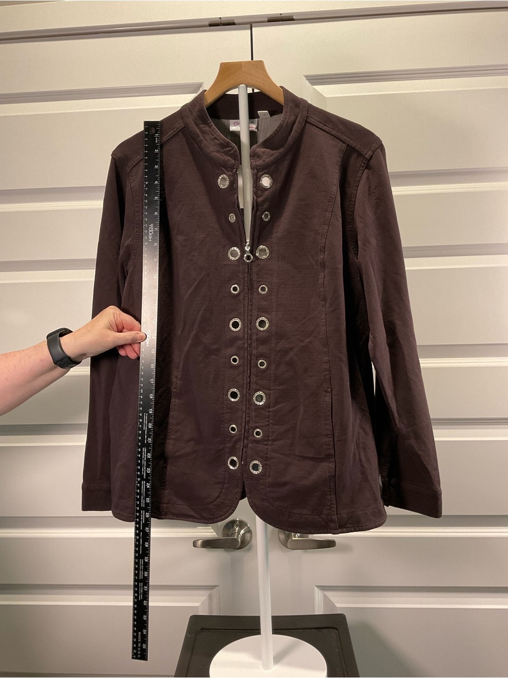 Quacker Factory Brown Eyelet-Front Utility Jacket - Picture 3 of 9